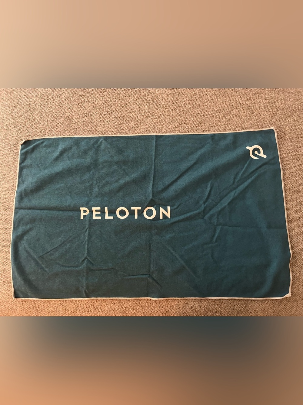 Peloton microfiber sweat towel